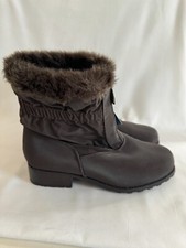 Faux Fur Lined Water Repellant Snow Boots by Snowland  Women's Size 10