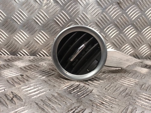 Roof air vent grille