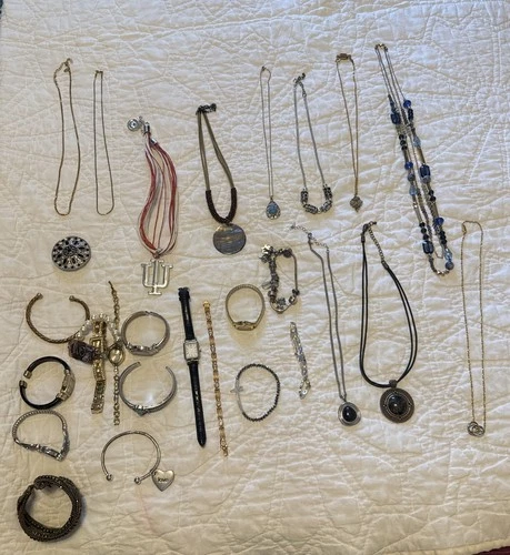 Vtg Costume Jewelry Lot Bracelets Necklaces Watches Silver/Gold Tone 25 + Pieces