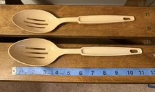 Vintage ECKO Slotted Serving Spoon Beige Plastic Nylon Kitchen Utensil 11” Pair