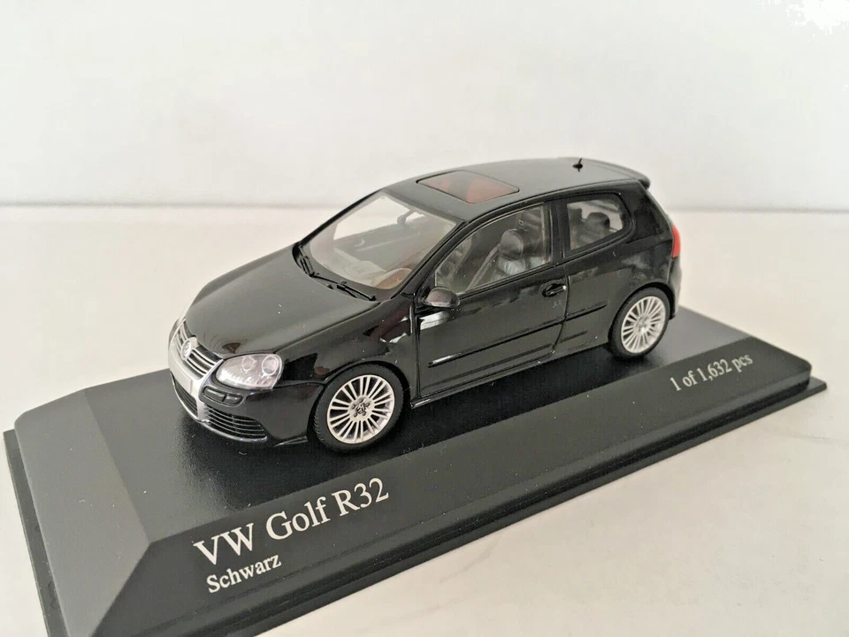 VW Volkswagen Golf MK5 R32 2005 negro escala 1:43 Minichamps 400054501 Foto 3 de 4