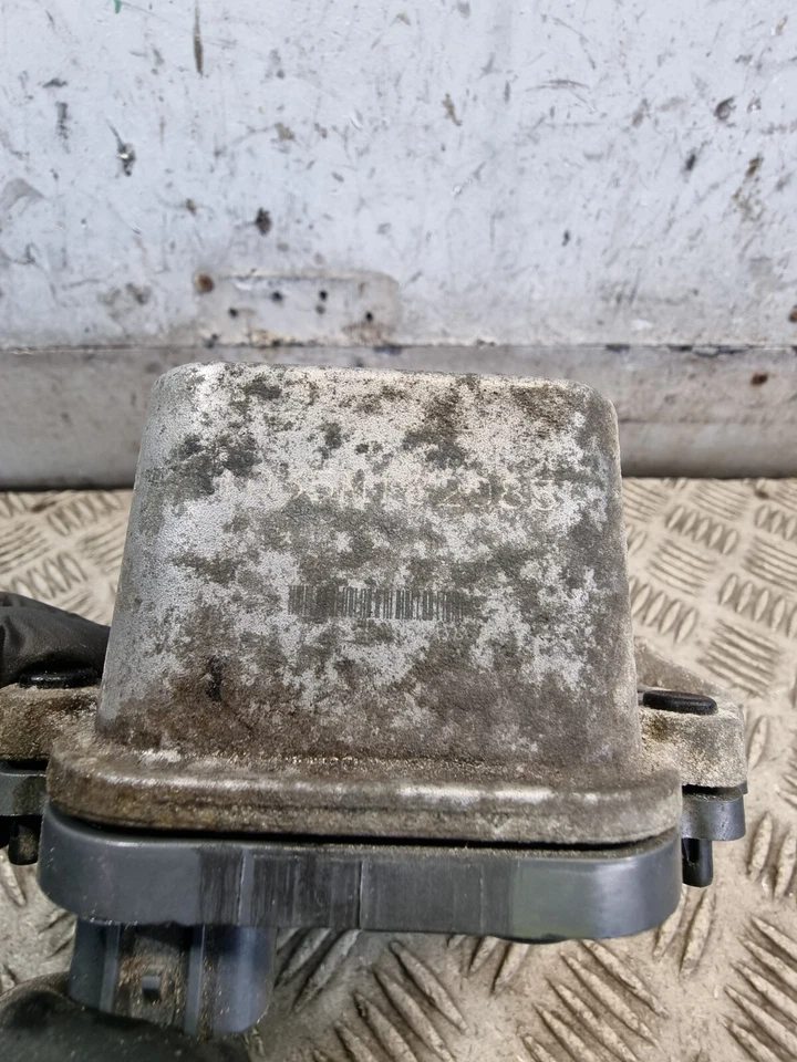 BOMBA DE AGUA MOTOR TOYOTA YARIS 161A029015 1,5 L HÍBRIDO CVT HATCHBACK 2016 Foto 3 de 4