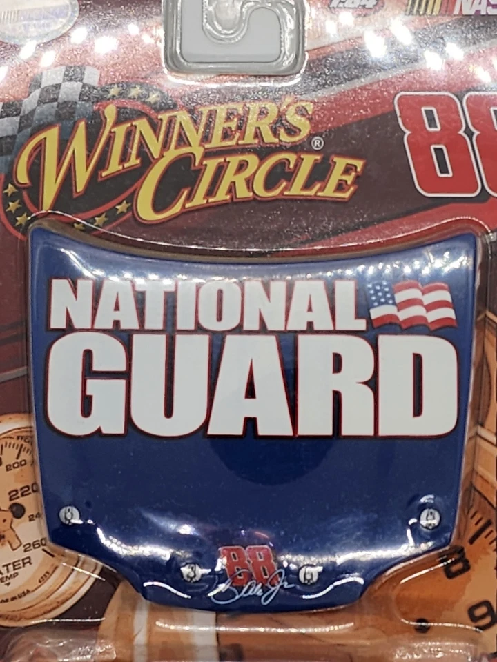 Winner’s Circle Dale Earnhardt Jr #88 2008 Guardia Nacional 1:64 Coche y capó Foto 3 de 4