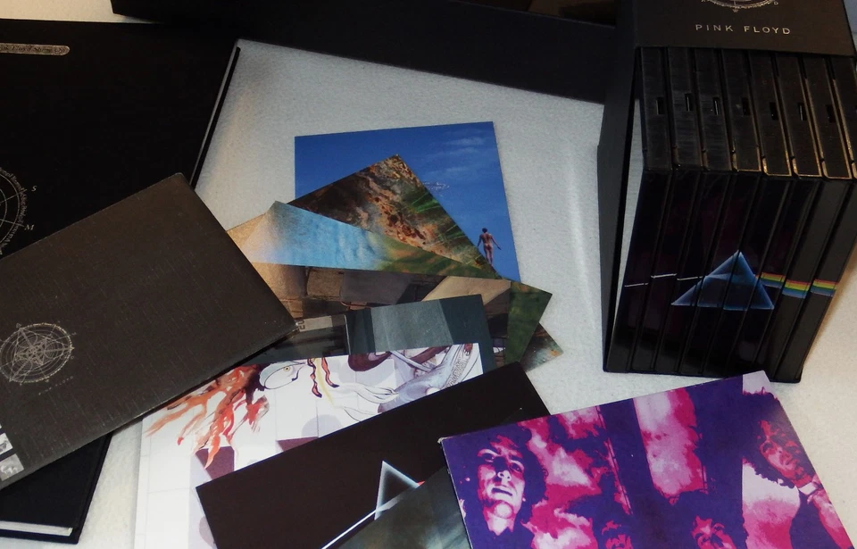 PINK FLOYD Shine On 9CD Box Set 1992 The Wall Animals Meddle Book Postcards RARE - Bild 2 von 3