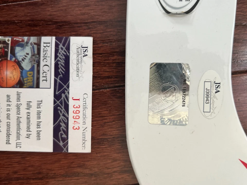 Martin Brodeur New Jersey Devils Autographed Jersey Beckett & Mini-Stick JSA - Image 3 of 4