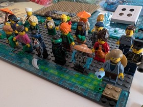 LEGO Ninjago City 70620 - 100% Bricks with 19 Minifigures, and Instructions