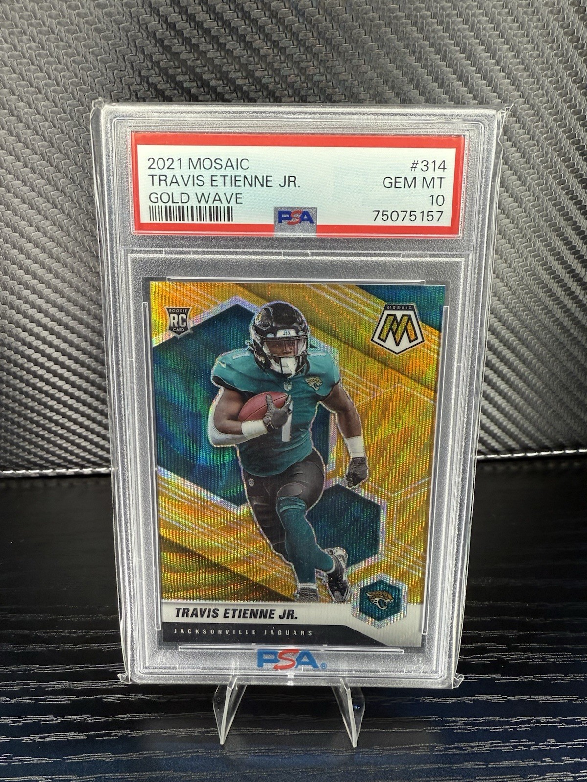 2021 Panini Mosaic - Rookies Travis Etienne #314 Gold Wave Mosaic Prizm /17 (RC)