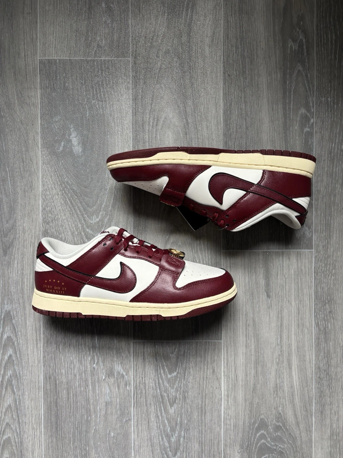 Nike Dunk Low SE Sisterhood Sale Team Rosso