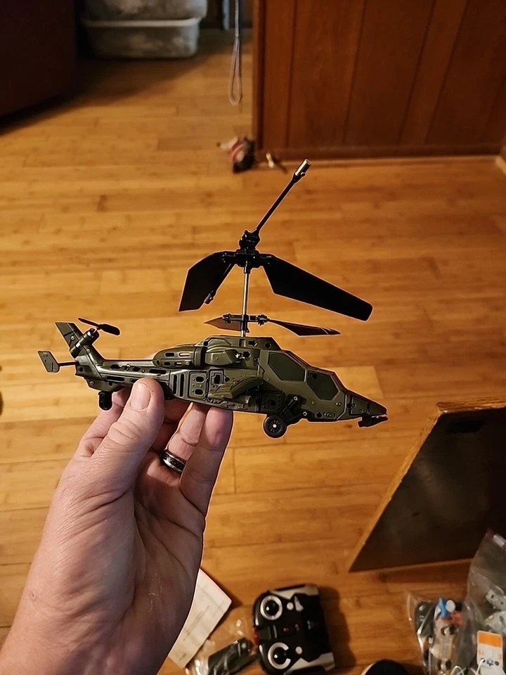 Gemini US Army Apache Remote Control RC Helicopter Toy Device For Parts - Image 2 of 4