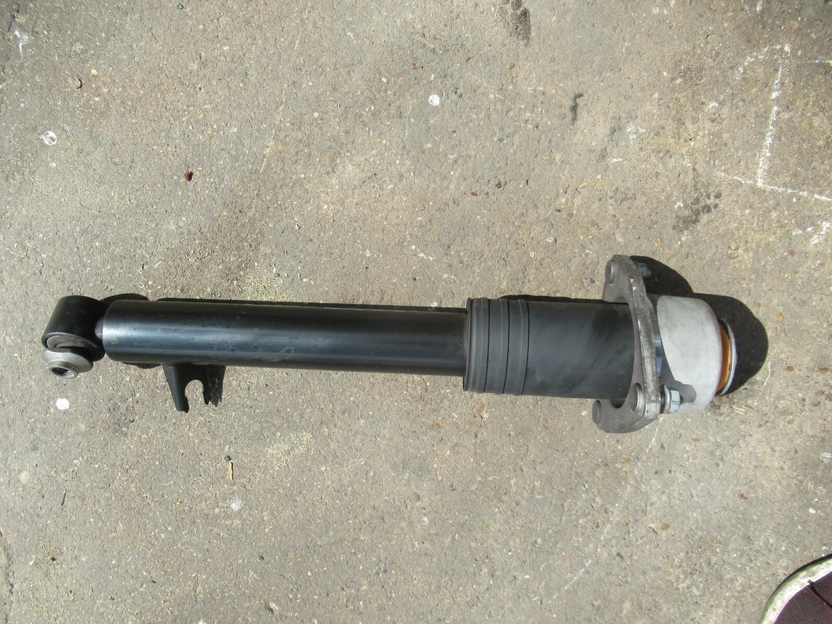 Right Rear Suspension Strut Shock BMW E70 E71 X5 X6 OEM 