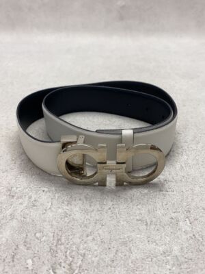 Ferragamo ホワイトレザーベルト サイズ95cm Ferragamo ホワイトレザー ベルト サイズ 95CM