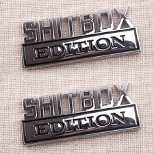 2pcs SHITBOX EDITION Emblèmes Deals Badges Autocollants Universels