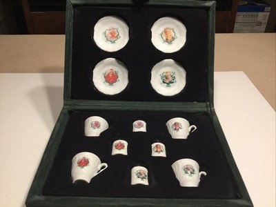 Vintage Chilton Globe Holiday Barbie Collectible Tea Set 92 To 95.