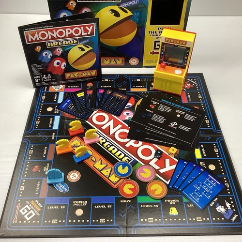Monopoly PAC MAN Board Game Electronic Retro Arcade Bank Family Fun 2-4 Players - Picture 5 of 12