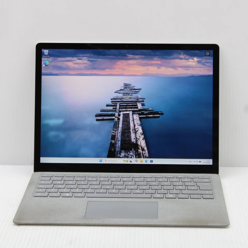 Microsoft Surface Laptop 2 Windows 11 Pro 13" Intel Core i7 8650U 8GB 256GB SSD - Image 2 of 4