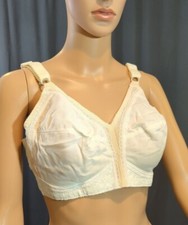 Vintage Playtex 18 Hour Bra 40C White with Tan Two Tone Wireless