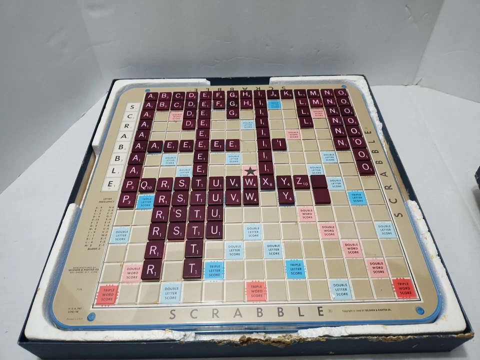 Vintage 1977 Scrabble Deluxe Edition Turntable With Tiles Complete Blue Box READ - Image 3 of 4