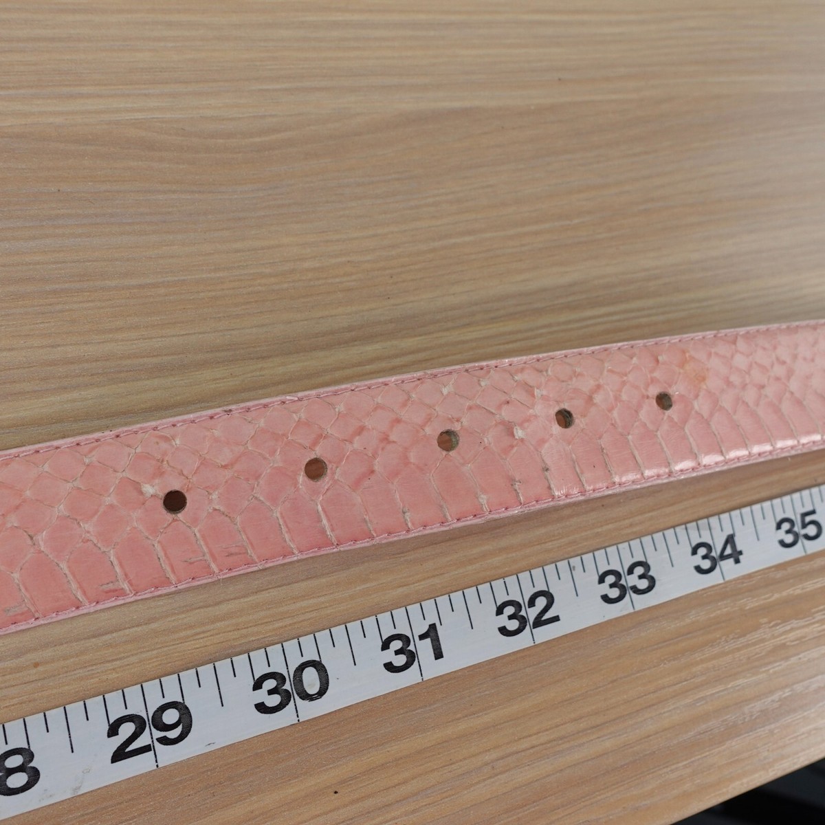 Vintage Snakeskin Women Belt Medium Pink Exotic Leather  display picture 3
