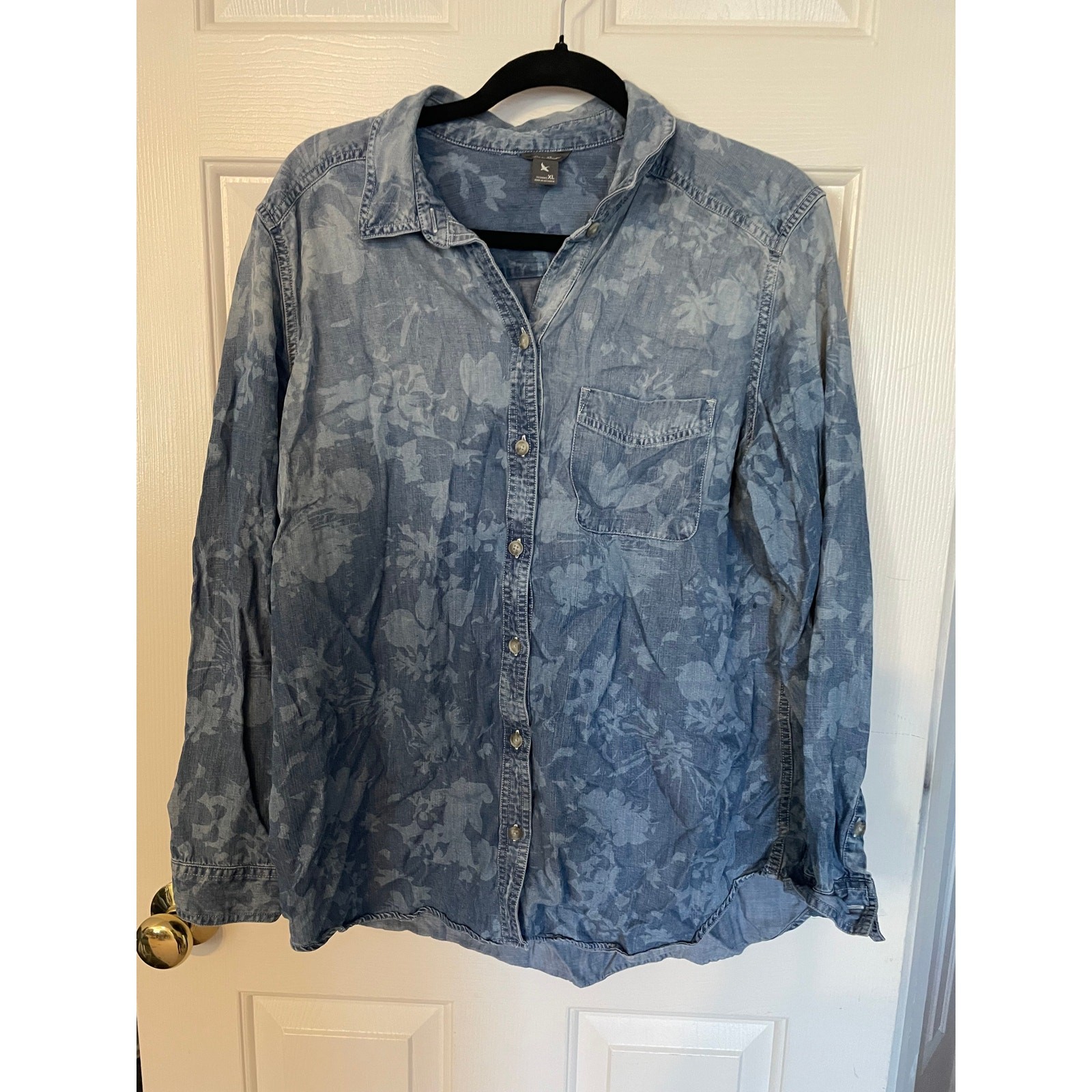 Eddie Bauer Women XL LongSleeve ButtonUp All Tencel Lyocell Shaded Blue Collared