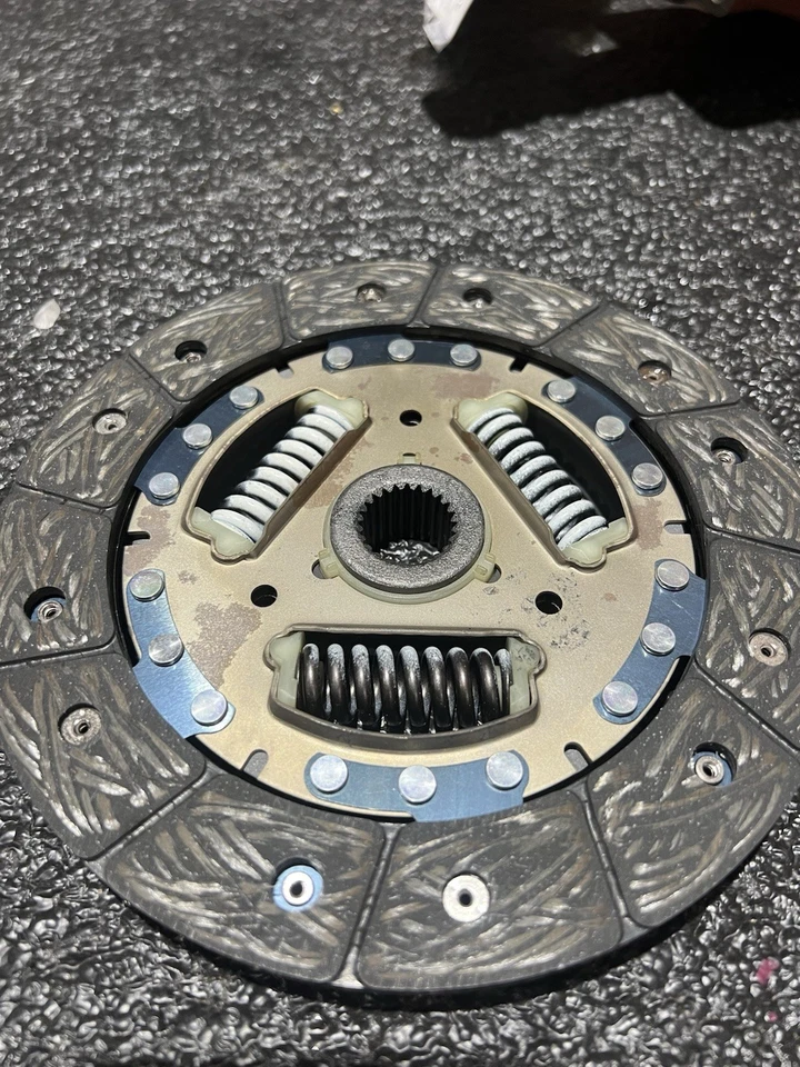 Conjunto de disco de embrague Mitsubishi OEM 2300A016 / 98-2959 - pieza original nueva Foto 4 de 4