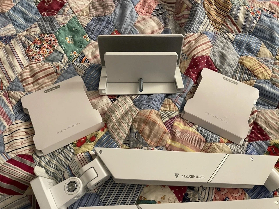 Monitor de braço duplo Secret Lab branco para laboratório secreto - Imagem 3 de 4