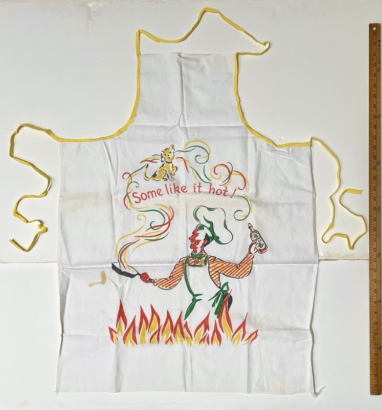 Vintage 1950s COTTON CLOTH APRON Graphic GRILL CHEF "Some Like It Hot!" TABASCO