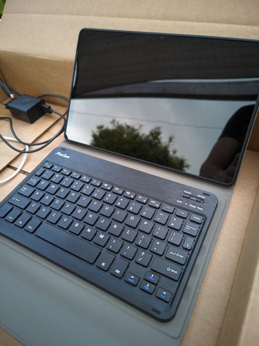 Lenovo Tab P11 128GB + Keyboard - Excellent Condition