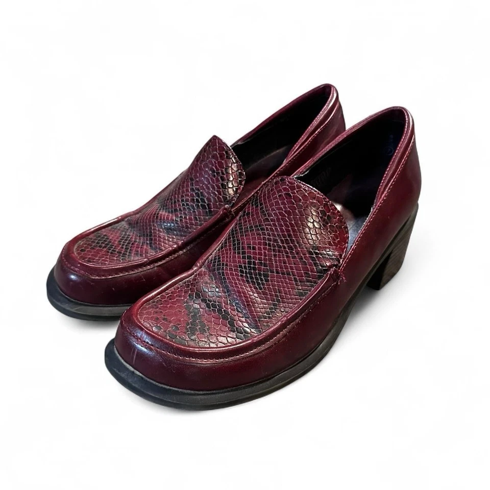 Mocasines de tacón grueso borgoña y negro para mujer talla 7 predicciones Y2K Foto 2 de 4