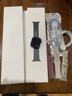 Apple Watch Series 8 [GPS + Cellular 41mm] Smart Watch Midnight - S/M