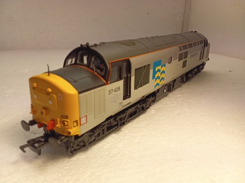 Bachmann 32-383 Class 37/4 Railfreight Petroleum 37428 'David Lloyd George' | Condition: New