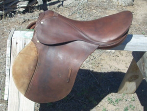 17.5 Inch Cortina English Jumping / Close Contact Saddle Made in Argentina, Used