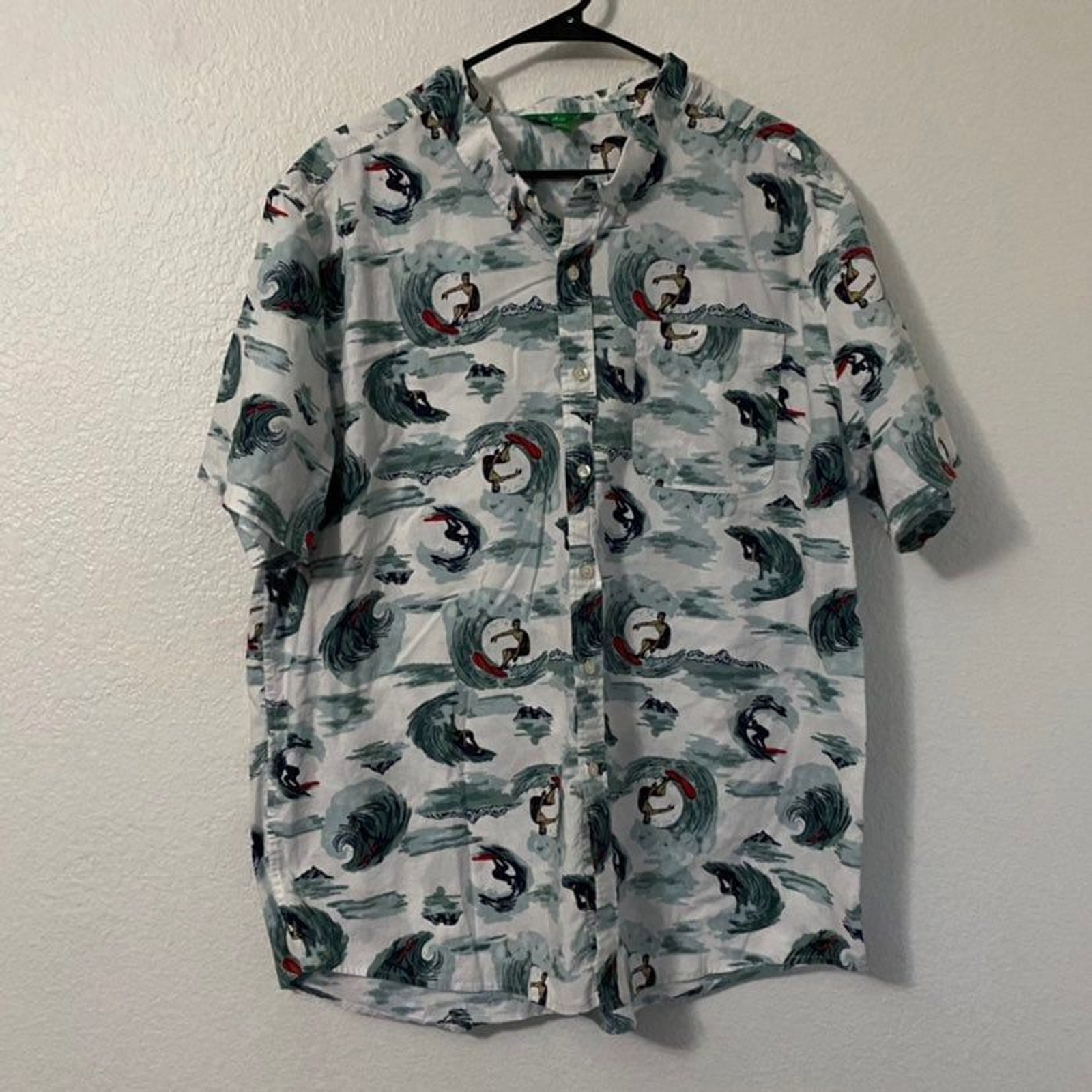 Dip Surfer Riding An Ocean Wave Print Hawaiian Button Up Shirt Men's XXl