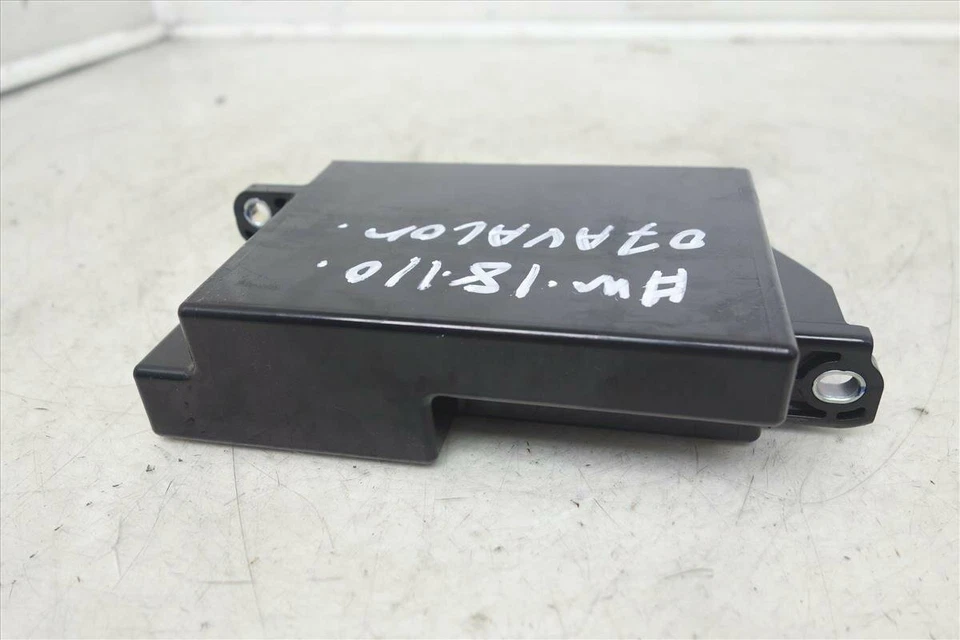 2005 - 2010 Toyota Avalon Gateway Network ECU Aggregation Module 89100-41041 - Image 4 of 4