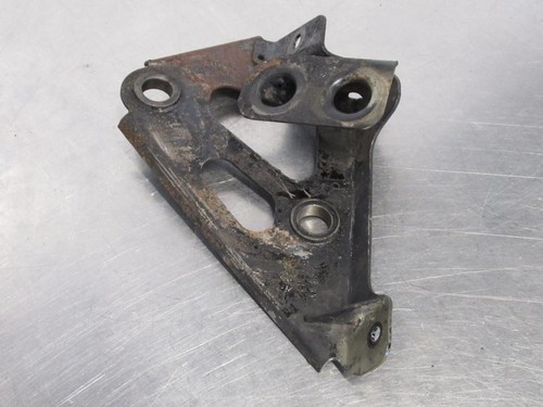 EB1392 2014 14 MCLAREN MP4-12C RIGHT RH REAR LOWER RADIATOR MOUNT - Picture 4 of 14