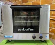 Moffat TurboFan Electric Convection Oven Half Size Pan w/ Mechanical Controls