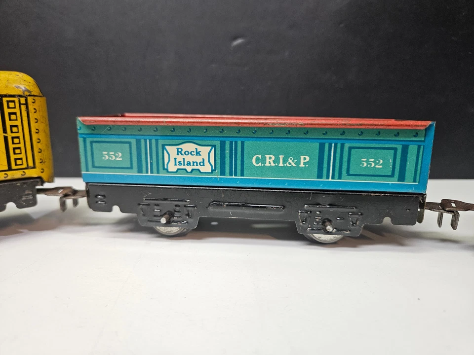 1930' Marx Tin Litho 5 Freight Car Set Caboose Tank Car Hopper Gondola Reefer - Image 4 of 4