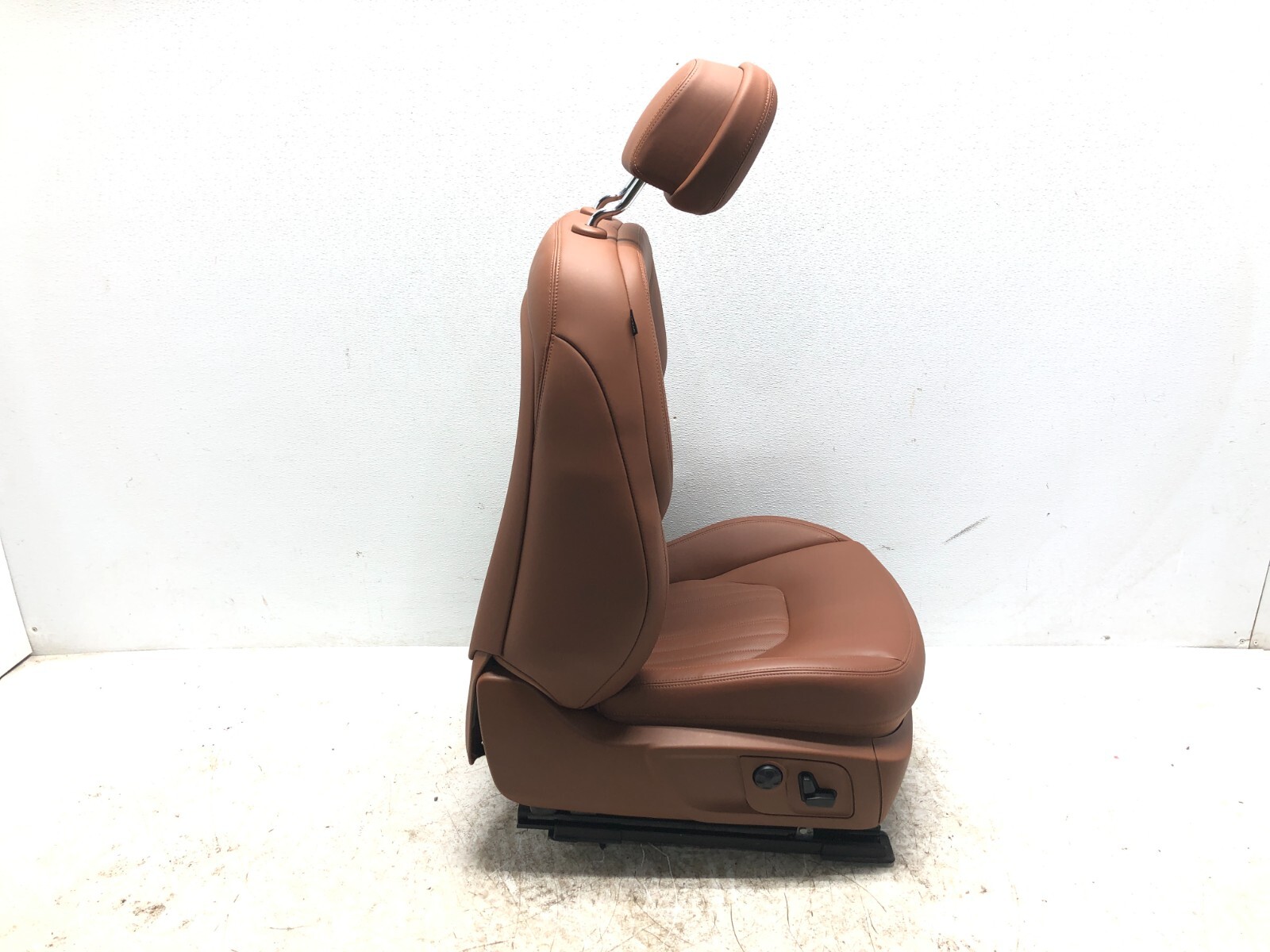 2017-2020 MASERATI LEVANTE RIGHT PASSENGER FRONT HEATED LEATHER SEAT OEM.