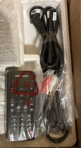 Samsung DVD-F1080 Stylish DVD Player Black With Remote - New In Box - Picture 4 of 5