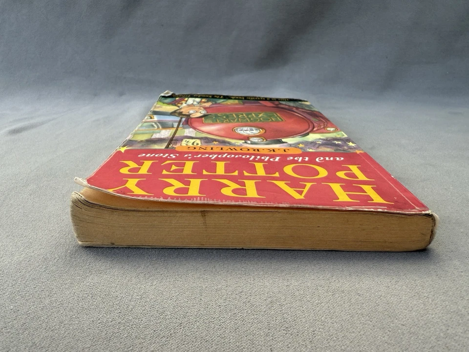 Harry Potter and the Philosopher's Stone, PB, First CANADA Edition / 5th Print. - Image 4 of 4