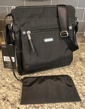 BAGGALLINI Go Bagg w/RFID Wristlet GOB282B0001 Black/Brushed Nickel MSRP $85