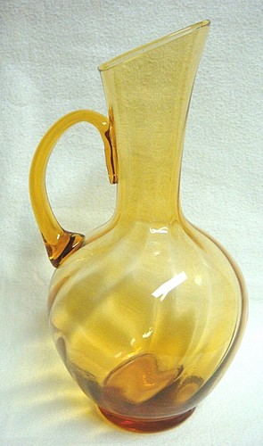 Mid Century Modern Pale Harvest Gold Glass Pitcher Vase - Pretty & Perfect - Picture 5 of 8