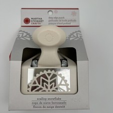 Discontinued Martha Stewart Crafts Deep Edge Punch Scallop Snowflake Christmas