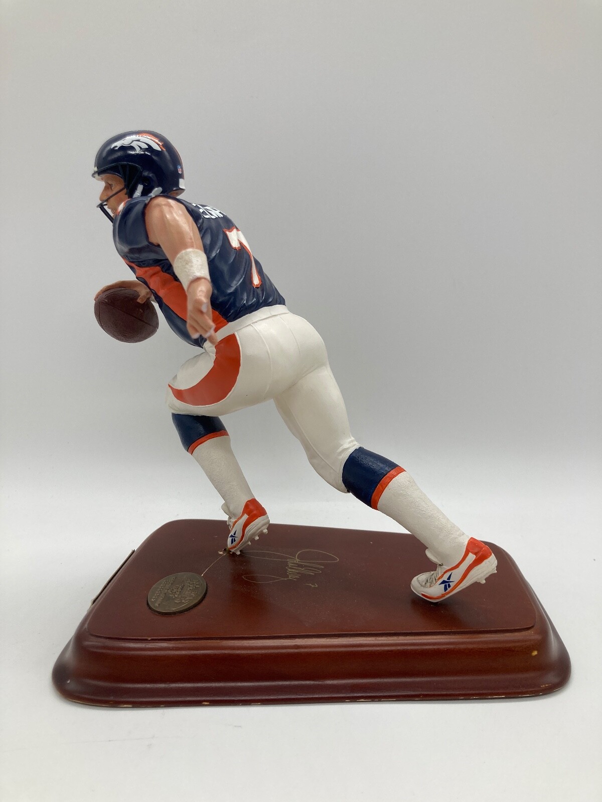 John Elwayのフィギュア Legendary Quarterback John Elway Can't