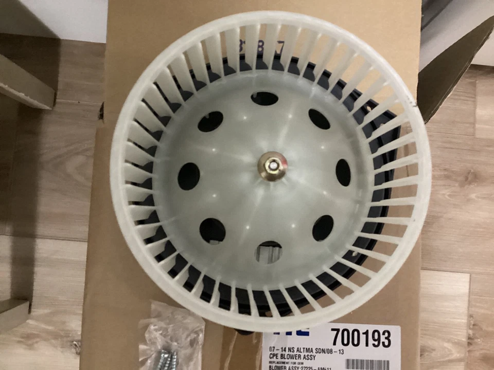 New Genuine Part TYC HVAC Blower Motor Front 700193 AM611 for Nissan Altima - Image 3 of 4