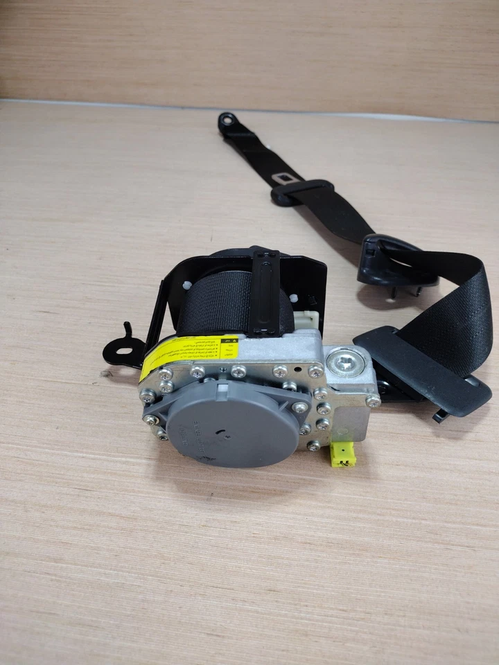 10 11 12 Lexus HS250h pasajero derecho cinturón seguridad retractor Foto 3 de 4