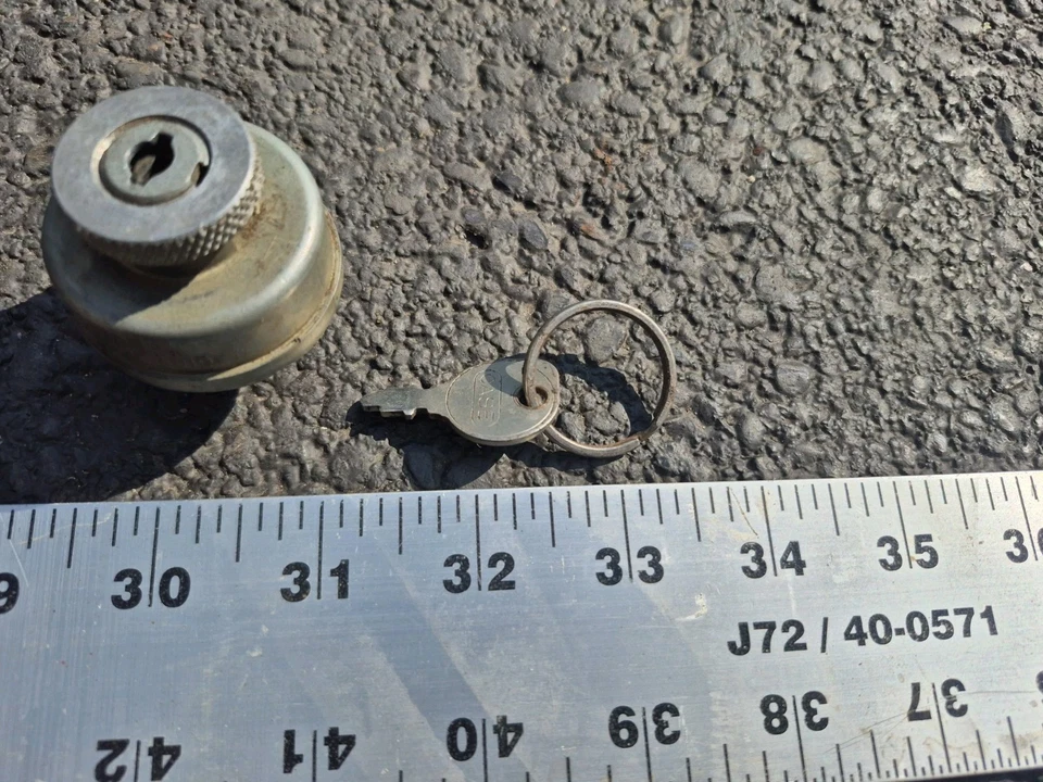 Interruptor de encendido para tractor Case Ingersoll 446 con llave  Foto 4 de 4