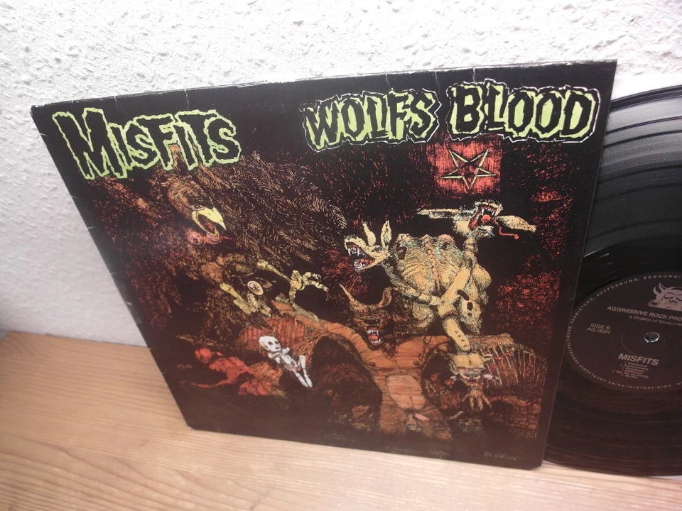 From New Jersey USA Horror Punk, Misfits – Earth A.D - Wolfs Blood LP mint- 1983 - Bild 1 von 1