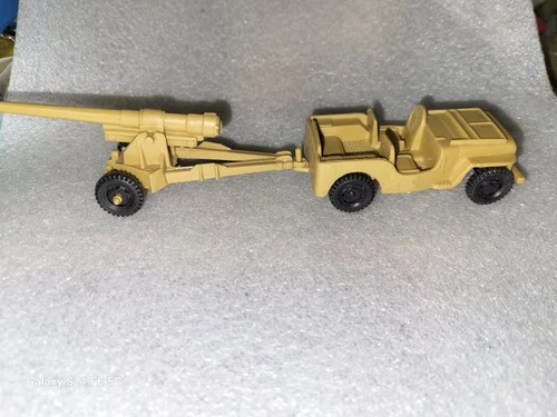 Vintage Marx Battleground Tan Jeep & Howitzer