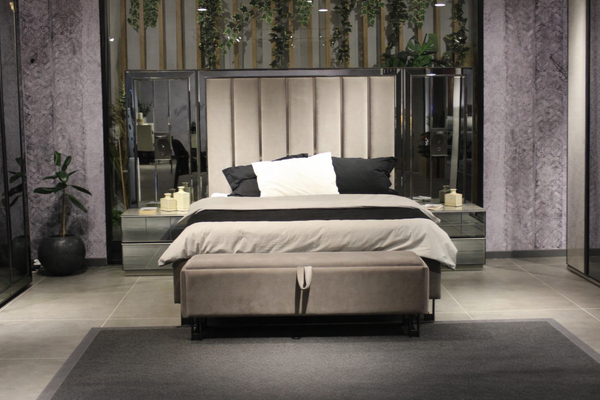 Luxus Schlafzimmer Set Komplettes Zimmer MöBel Bett Nachttisch Schrank Bank Neu-image