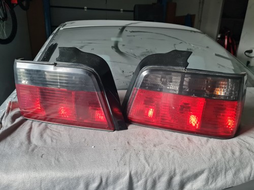 BMW e36 3er Limousine Limo rechts Rücklicht Rückleuchten links schwarz rot